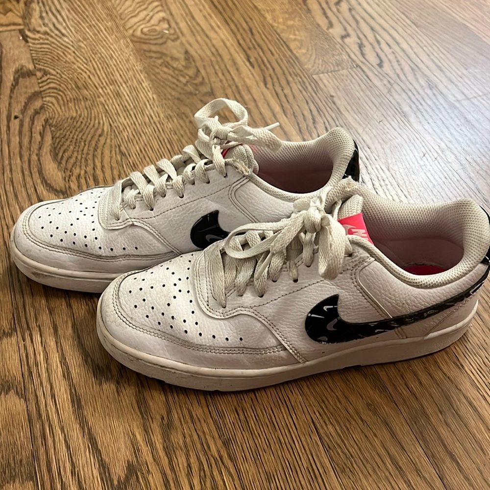 Woman’s Nike Sneaker
